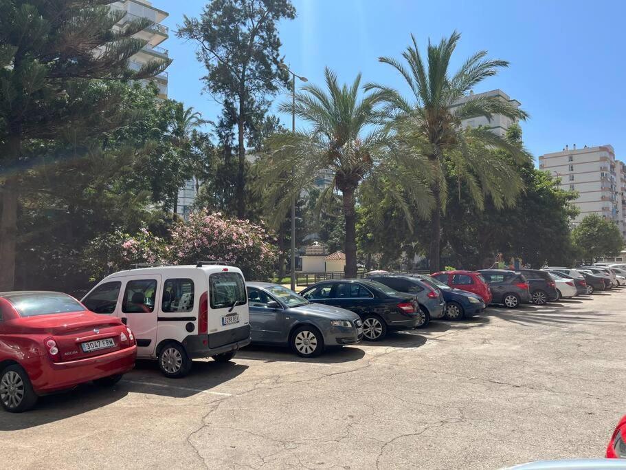 Apartamento Ginebra Torre Del Mar Bagian luar foto