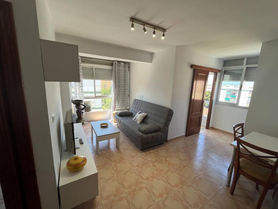 Apartamento Ginebra Torre Del Mar Bagian luar foto